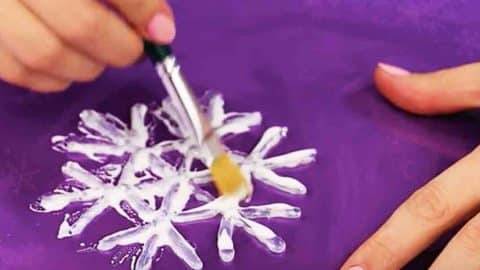 Not Only Does She Make This Incredible Snowflake Ornament, Watch What Else She Makes! | DIY Joy Projects and Crafts Ideas