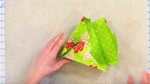 We See These Made Out Of Paper But Making Them With Fabric Is Different Spin. Watch! | DIY Joy Projects and Crafts Ideas