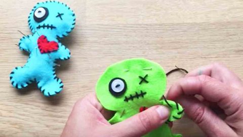 Watch How She Makes This Fun Item We’ve All Heard Of And Secretly Wanted! | DIY Joy Projects and Crafts Ideas