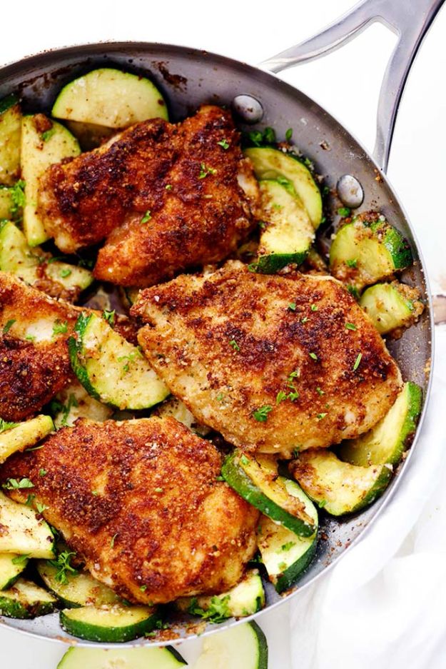 Best Lowfat Recipes - Crispy Parmesan Garlic Chicken with Zucchini - Easy Low fat and Healthy Recipe Ideas For Eating Well and Dieting, Weight Loss - Quick Breakfasts, Lunch, Dinner, Snack and Desserts - Foods with Chicken, Vegetables, Salad, Low Carb, Beef, Egg, Gluten Free #lowfatrecipes 