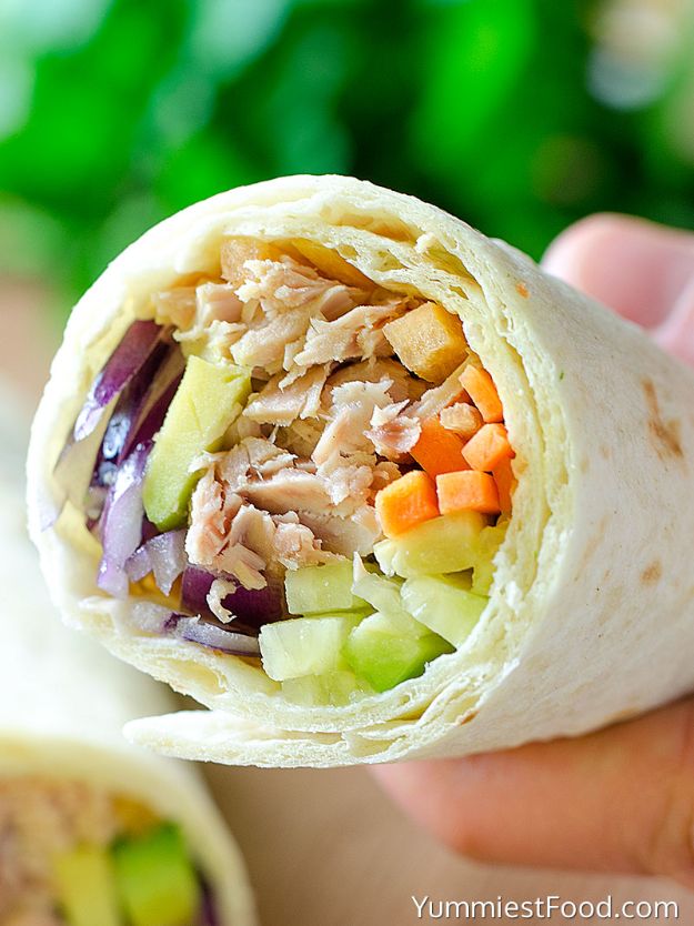 Best Lowfat Recipes - Healthy Tuna Wraps - Easy Low fat and Healthy Recipe Ideas For Eating Well and Dieting, Weight Loss - Quick Breakfasts, Lunch, Dinner, Snack and Desserts - Foods with Chicken, Vegetables, Salad, Low Carb, Beef, Egg, Gluten Free #lowfatrecipes 