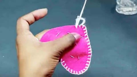She Sews A Felt Heart With A Blanket Stitch And Watch What She Does Next! | DIY Joy Projects and Crafts Ideas