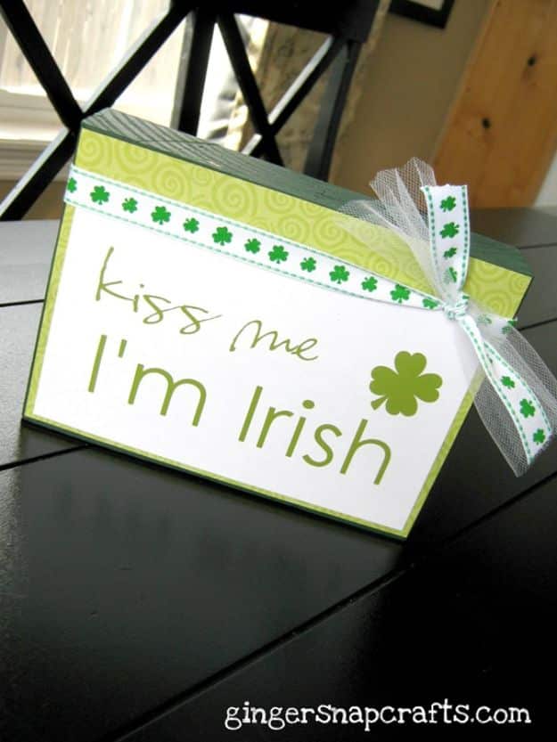 St Patricks Day Decor Ideas - Kiss Me I'm Irish Block - DIY St. Patrick's Day Party Decorations and Home Decor Crafts - Projects for Walls, Hanging Banners, Wreaths, Tabletop Centerpieces and Party Favors - Green Shamrocks, Leprechauns and Cute and Easy Do It Yourself Decor For Parties - Cheap Dollar Store Ideas for Those On A Budget http://diyjoy.com/diy-st-patricks-day-decor