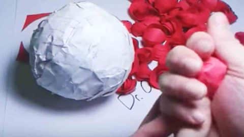 She Makes A Beautiful Decor Item For Her Valentine’s Day Celebrations. Watch! | DIY Joy Projects and Crafts Ideas