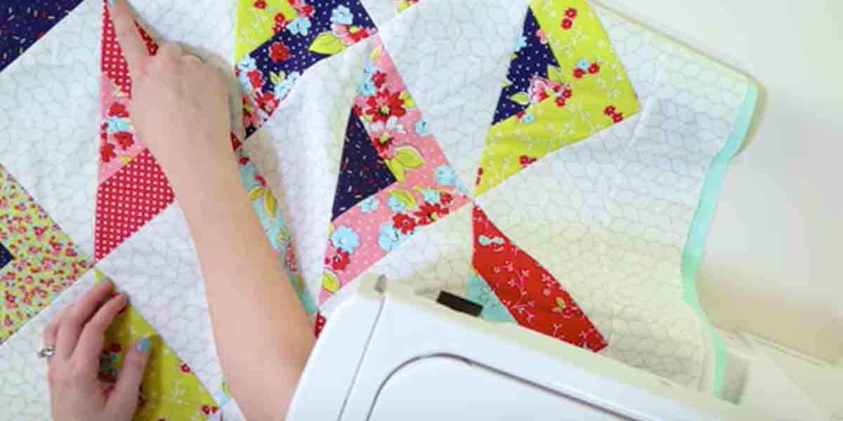 Quilting Tutorial: Scrappy Triangle Throw Quilt | DIY Joy Projects and Crafts Ideas