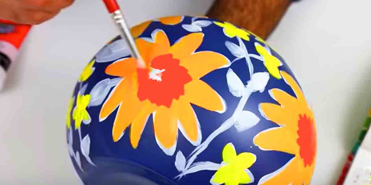 Make This DIY Vase Inspired By A Famous Designer | DIY Joy Projects and Crafts Ideas