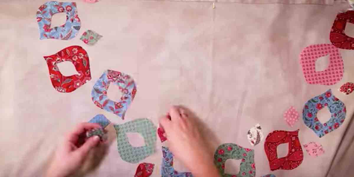 Laurel Wreath Applique Quilt Tutorial | DIY Joy Projects and Crafts Ideas