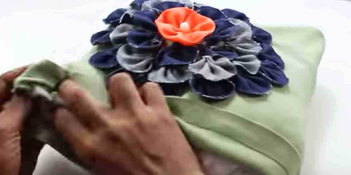 Recycle Old Jeans and A T-Shirt Into a Flower Pillow | DIY Joy Projects and Crafts Ideas