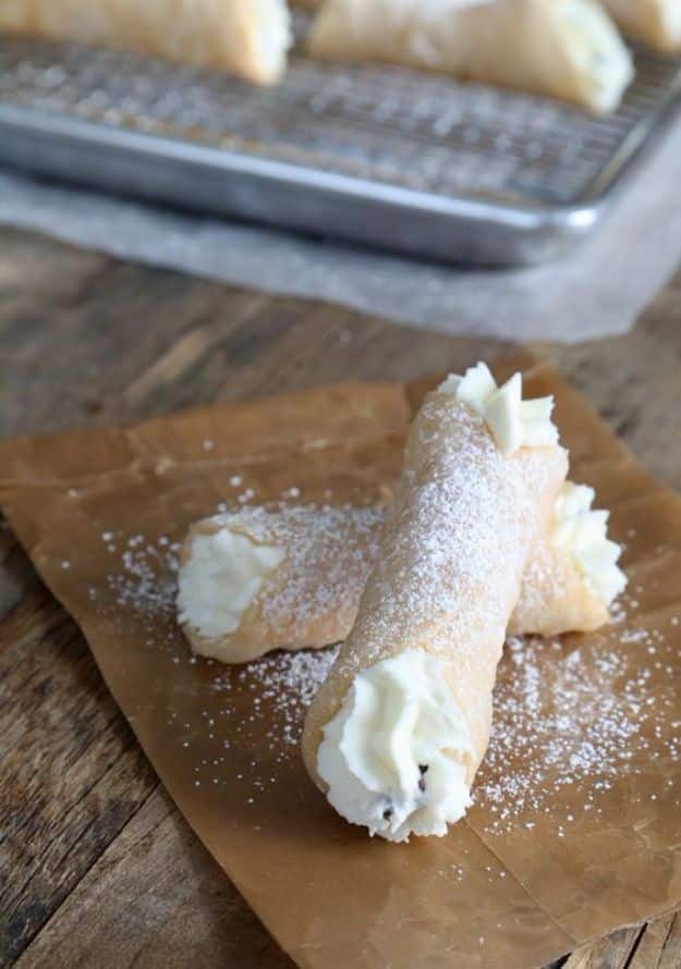 Gluten Free Desserts - Gluten Free Cannoli - Easy Recipes and Healthy Recipe Ideas for Cookies, Cake, Pie, Cupcakes, Cheesecake and Ice Cream - Best No Sugar Glutenfree Chocolate, No Bake Dessert, Fruit, Peach, Apple and Banana Dishes - Flourless Christmas, Thanksgiving and Holiday Dishes #glutenfree #desserts #recipes