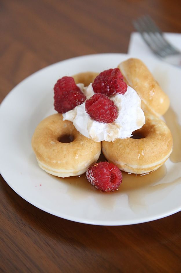 Best Recipes To Teach Your Kids To Cook - Mini Pancake Donuts - Easy Ideas To Show Children How to Prepare Food - Kid Friendly Recipes That Boys and Girls Can Make Themselves - No Bake, 5 Minute Foods, Healthy Snacks, Salads, Dips, Roll Ups, Vegetables and Simple Desserts - Recipes To Learn How To Make Fun Food http://diyjoy.com/best-recipes-teach-kids-to-cook