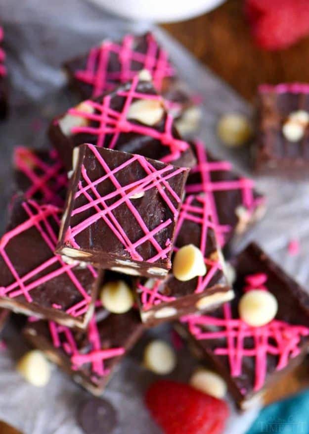 Quick Dessert Recipes - 5-Minute Dark chocolate Raspberry Fudge Recipe - Fast Desserts to Make In Minutes - Sweet Treats, Cookies, Cake and Snack Ideas