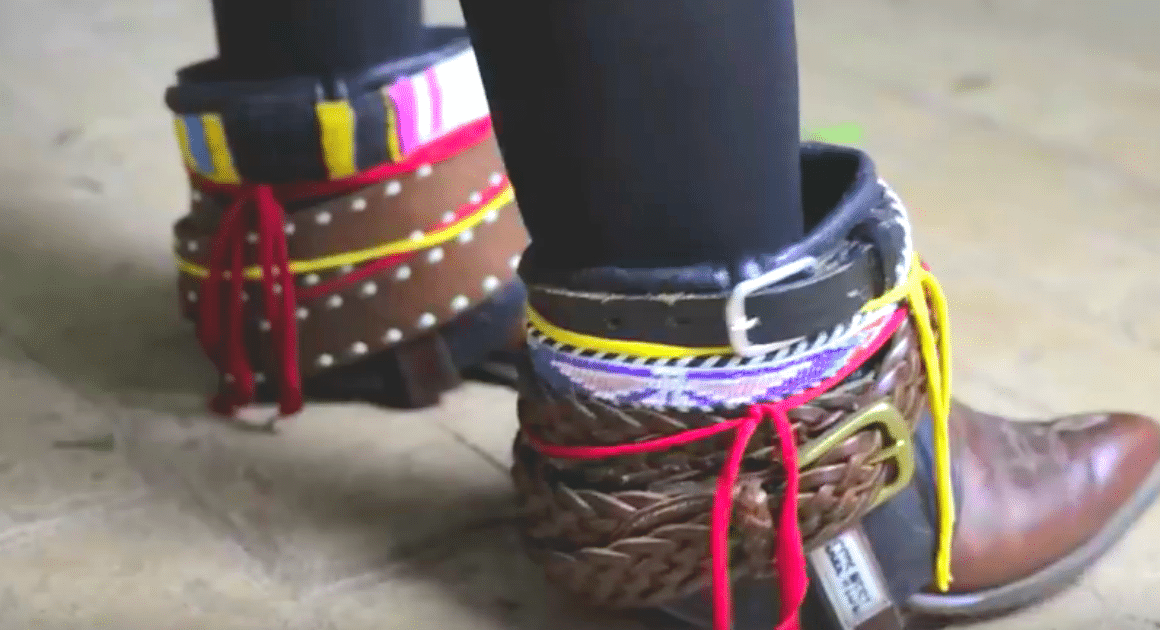 Make These Fabulously Popular Boho Boots And Save Yourself A Lot Money. Learn How! | DIY Joy Projects and Crafts Ideas