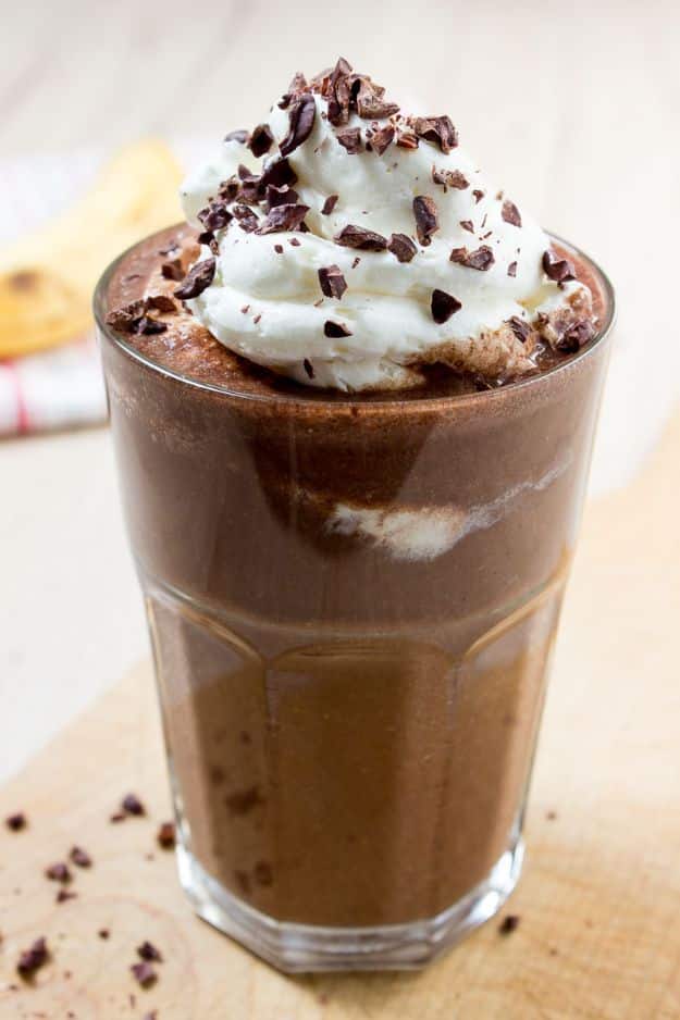 Coffee Drink Recipes - Coffee Breakfast Smoothie - Easy Drinks and Coffees To Make At Home - Frozen, Iced, Cold Brew and Hot Coffee Recipe Ideas - Sugar Free, Low Fat and Blended Drinks - Mocha, Frappucino, Caramel, Chocolate, Latte and Americano - Flavored Coffee, Liqueur and After Dinner Drinks With Alcohol, Dessert Ideas for Parties #coffeedrinks #coffeerecipes #coffee #drinkrecipes