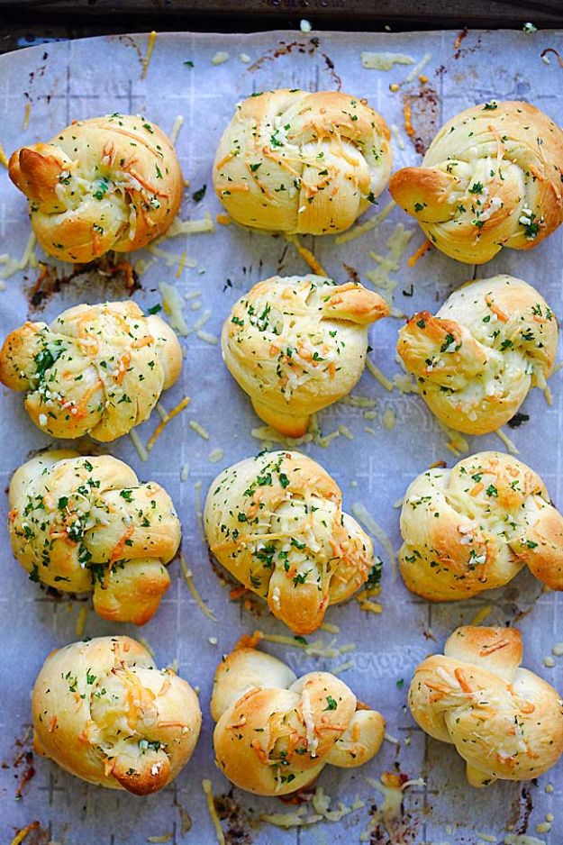 Garlic Parmesan Dinner Rolls Recipe - How to Make Dinner Rolls - Bread and Roll Recipes - Italian Menu Ideas