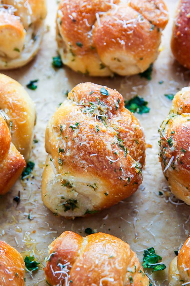 Homemade Garlic Knots Recipe - Italian Food Ideas for Menu - How to Make Rolls and Bread Recipes