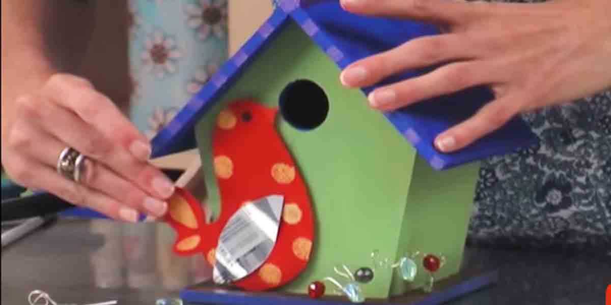 Make This Cute Bird House To Add Something Fun And Colorful To Your Yard! | DIY Joy Projects and Crafts Ideas