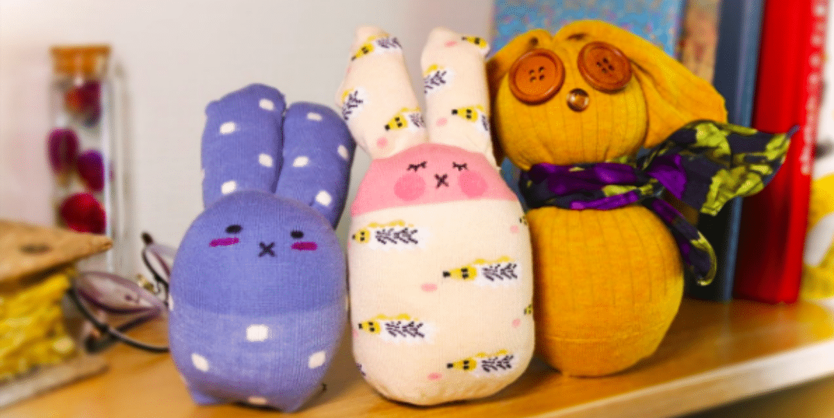 How to Make Sock Bunnies | DIY Joy Projects and Crafts Ideas