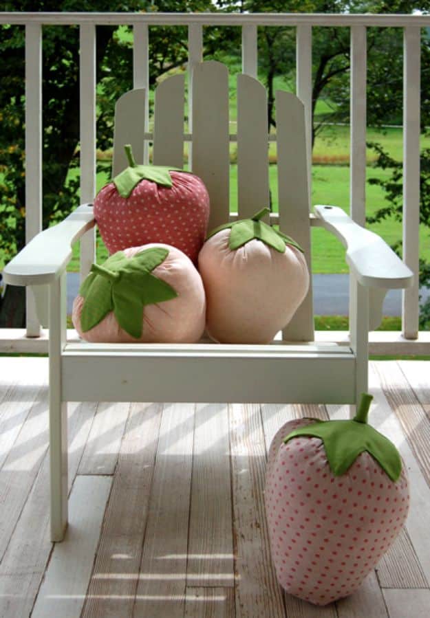 Cool Things To Sew For Summer - Strawberry Pillows - Easy Dresses, Cute Skirts, Maxi Dress, Shorts, Pants and Tops 