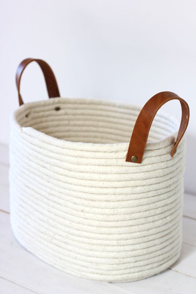 No Sew DIY Home Decor Ideas - DIY No-Sew Rope Coil Basket - Easy No Sew Projects to Make for Bedroom,. Kitchen, Bath - Crafts to Make and Sell, Blankets, No Sewing Project Ideas #nosew #diydecor #diygifts #homedecor