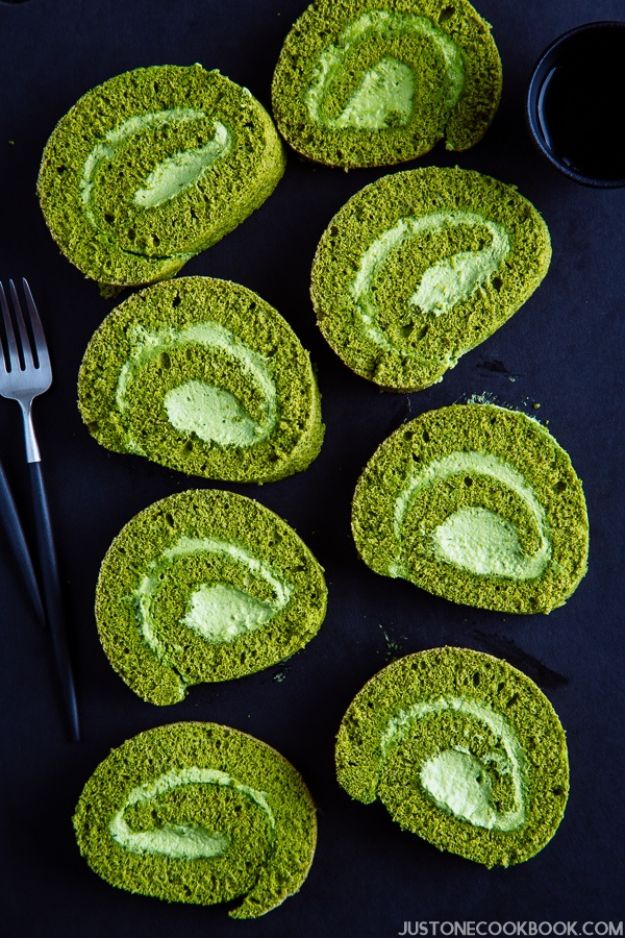 Japanese DIY Ideas and Crafts Inspired by Japan - Matcha Swiss Roll - Boxes, Home Decorations, Room Decor, Fashion, Jewelry Tutorials, Wall Art and Gifts