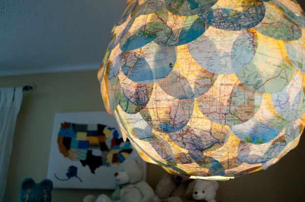 DIY Ideas With Maps - DIY Map Pendant - Easy Crafts, Home Decor, Art and Gifts Your Can Make With A Map - Pinboard, Canvas, Painting, Paper Flowers, Signs Projects