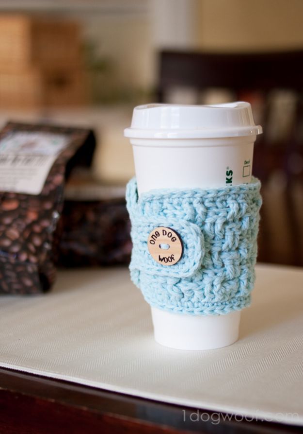 Cheap DIY Gift Ideas - Crochet Cup Cozy - List of Handmade Gifts on A Budget and Inexpensive Christmas Presents - Do It Yourself Gift Idea for Family and Friends, Mom and Dad, For Guys and Women, Boyfriend, Girlfriend, BFF, Kids and Teens - Dollar Store and Dollar Tree Crafts, Home Decor, Room Accessories and Fun Things to Make At Home #diygifts #christmas #giftideas #diy