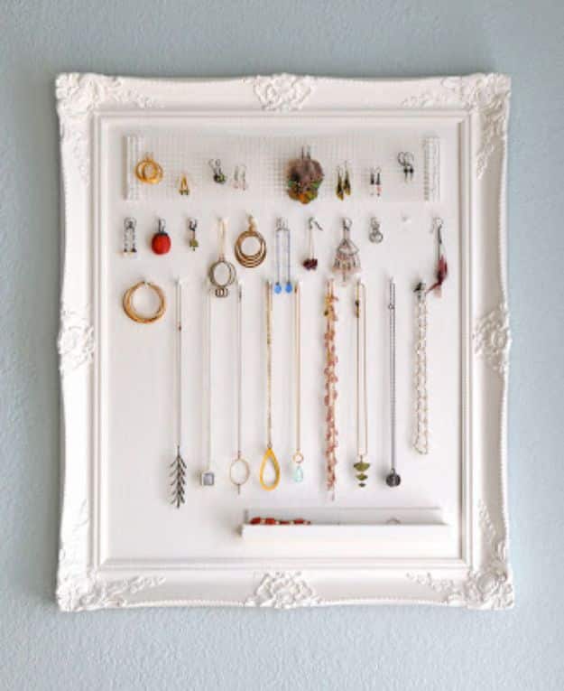 Cheap DIY Gift Ideas - DIY Jewelry Storage - List of Handmade Gifts on A Budget and Inexpensive Christmas Presents - Do It Yourself Gift Idea for Family and Friends, Mom and Dad, For Guys and Women, Boyfriend, Girlfriend, BFF, Kids and Teens - Dollar Store and Dollar Tree Crafts, Home Decor, Room Accessories and Fun Things to Make At Home #diygifts #christmas #giftideas #diy