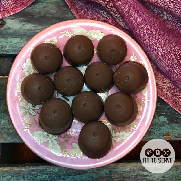 Keto Fat Bombs and Best Ketogenic Recipe Ideas to Make At Home - Easy Low Carb Chocolate Peanut Butter Fat Bombs - Easy Recipes With Peanut Butter, Cream Cheese, Chocolate, Coconut Oil, Coffee low carb fat bombs #keto #ketorecipes
