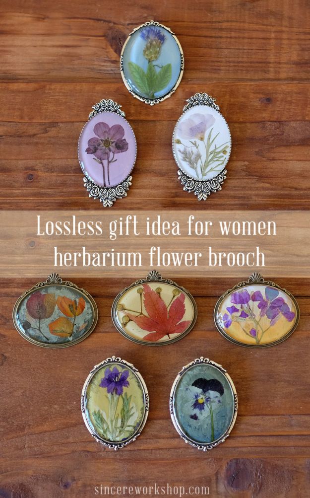 DIY Resin Casting Crafts - Herbarium Flower Brooch - Homemade Resin and Epoxy Craft Projects and Ideas - How to Make Resin Jewelry - Use Silicon Molds to Make Paper Weights, Creative Christmas Ornaments and Crafts to Make and Sell - Flowers, Pictures, Clocks, Tabletop, Inspiration for Handmade Jewelry and Items to Sell on Etsy #crafts