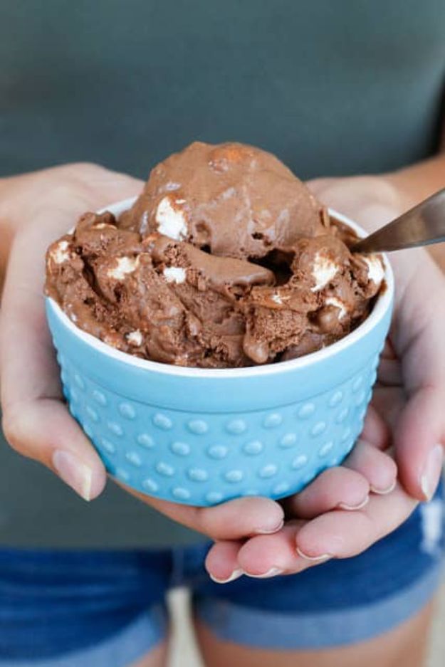 Homemade Ice Cream Recipes - Rocky Road Ice Cream - How To Make Homemade Ice Cream At Home - Recipe Ideas for Making Vanilla, Chocolate, Strawberry, Caramel Ice Creams - Step by Step Tutorials for Easy Mixes and Dairy Free Options - Cuisinart and Ice Cream Machine, No Churn, Mix in A Bag and Mason Jar - Healthy and Keto Diet Friendly #recipes #icecream