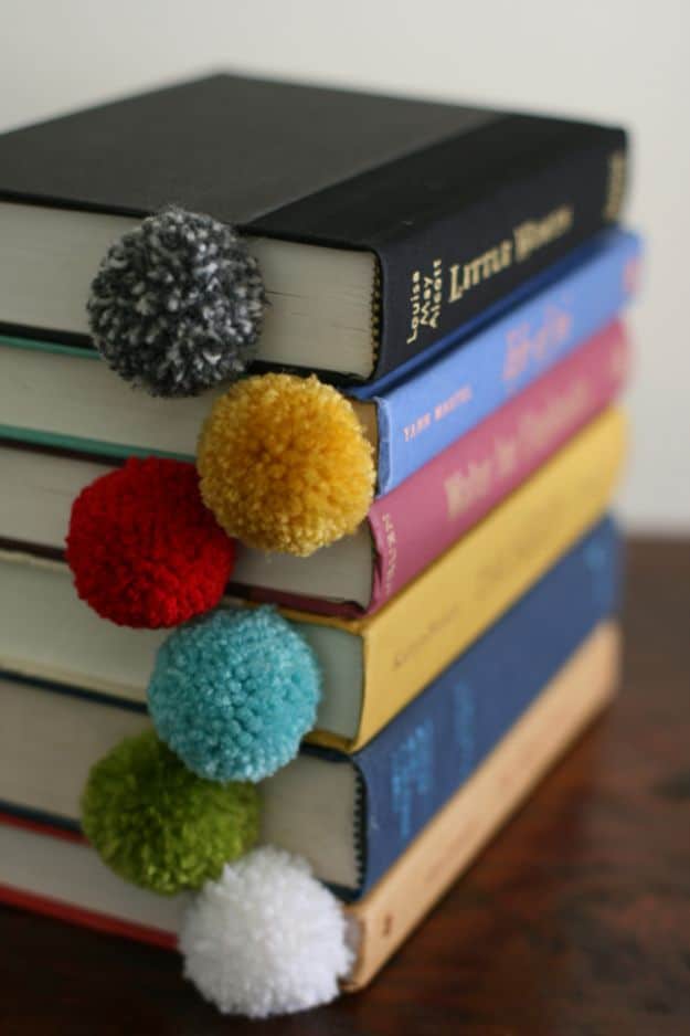 Cheap DIY Gift Ideas - Yarn Ball Bookmark - List of Handmade Gifts on A Budget and Inexpensive Christmas Presents - Do It Yourself Gift Idea for Family and Friends, Mom and Dad, For Guys and Women, Boyfriend, Girlfriend, BFF, Kids and Teens - Dollar Store and Dollar Tree Crafts, Home Decor, Room Accessories and Fun Things to Make At Home #diygifts #christmas #giftideas #diy