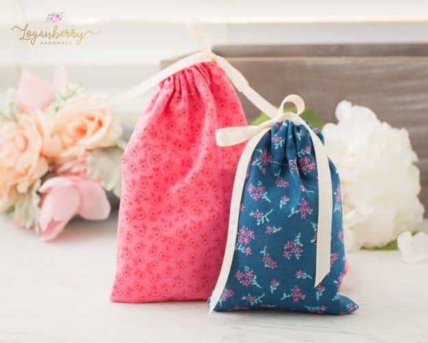 Sewing Projects for Beginners - 5-Minute Fabric Bags - Easy Sewing Project Ideas and Free Patterns for Basic Clothing, Kids Clothes, Quick Baby Gifts, DIY Bags, Sewing Crafts to Make and Sell on Etsy - Scarf Tutorial, Blankets, Stuffed Animals, Home Decor and Linens, Curtains and Bedding, Hand Sewn cute christmas gifts to sew 