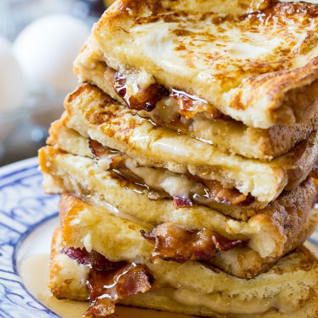 French Toast Recipes - Bacon Stuffed French Toast - Best Brunch Bites and Breakfast Ideas for French Toast - Stuffed, Baked and Creme Brulee Toasts With Fruit - Healthy Sugar Free, Gluten Free and Keto Versions - Casserole Ideas for Parties and Feeding A Crowd, Sticks and Overnight Prep - How To Make French Toast Perfectly, Classic Powdered Sugar French Toast Recipe #breakfast #frenchtoast