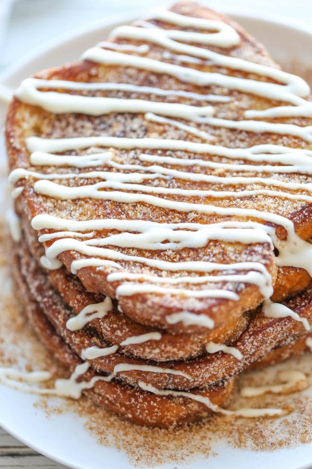 French Toast Recipes - Churro French Toast - Best Brunch Bites and Breakfast Ideas for French Toast - Stuffed, Baked and Creme Brulee Toasts With Fruit - Healthy Sugar Free, Gluten Free and Keto Versions - Casserole Ideas for Parties and Feeding A Crowd, Sticks and Overnight Prep - How To Make French Toast Perfectly, Classic Powdered Sugar French Toast Recipe #breakfast #frenchtoast