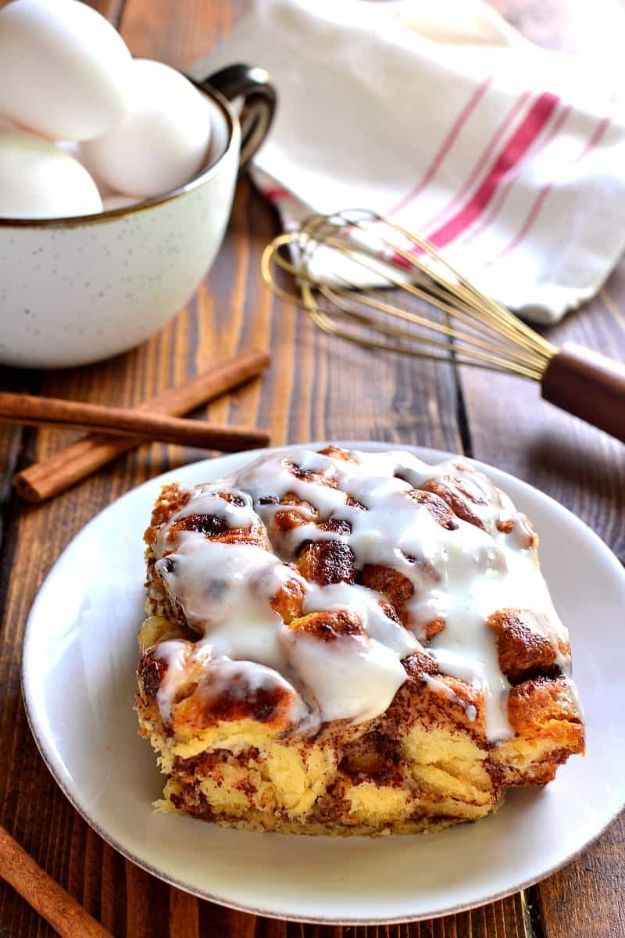 French Toast Recipes - Cinnamon Roll French Toast Casserole - Best Brunch and Breakfast Ideas for French Toast - Stuffed, Baked Toasts With Fruit - Healthy Sugar Free, Gluten Free and Keto Versions - Casserole Ideas for Parties and Feeding A Crowd, Sticks - How to Make French Toast