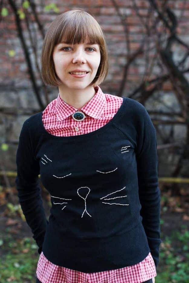DIY Clothes for Fall - DIY Cat Jersey - No Sew and Easy Designer Fashion Copycats - Tutorials for Making Your Own Clothing - Update Your Fall Wardrobe With These Cheap Shirts, Dresses, Skirts, Shoes, Scarves, Sweaters, Hats, Wraps, Coats and Bags - How To Dress For Success on A Budget - Free Sewing Tutorials for Beginners and Quick Fashion Upcycles for New Looks in 2020 