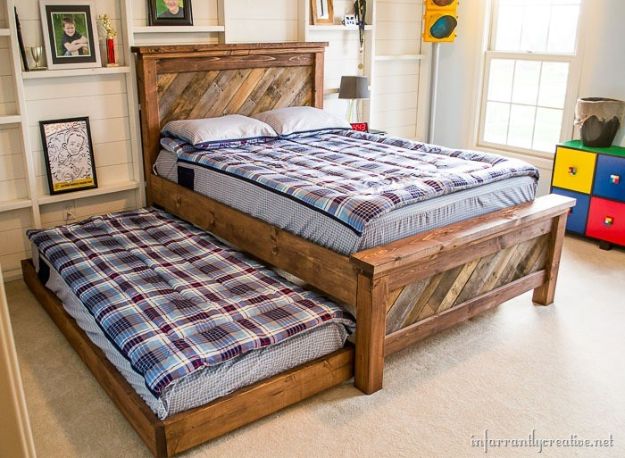 DIY Bed Frames - Farmhouse Pallet Bed With Rolling Trundle - How To Make a Headboard - Do It Yourself Projects for Platform Beds, Twin, King, Queen and Full Bed - Kids Rooms, Drawers and Storage Units, Bookshelf step by step tutorial free plans