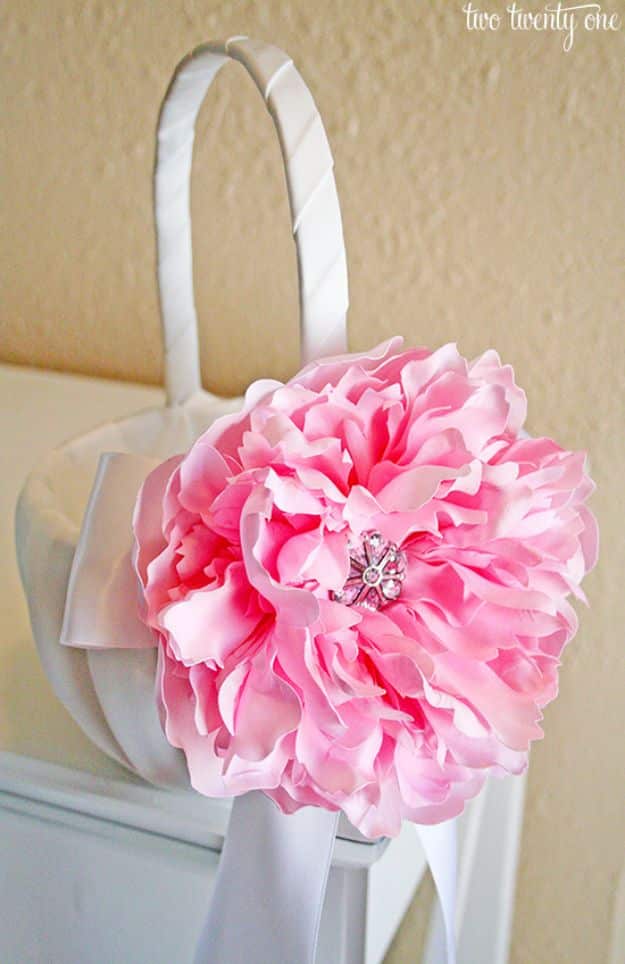 Dollar Tree Wedding Ideas - Flower Girl Basket - Cheap and Easy Dollar Store Crafts from Your Local Dollar Tree Store - Inexpensive Wedding Decor for the Bride on A Budget - Crafts and Centerpieces, Guest Book, Favors and Decorations You Can Make for Weddings - Pretty, Creative Flowers, Table Decor, Place Cards, Signs and Event Planning Idea 