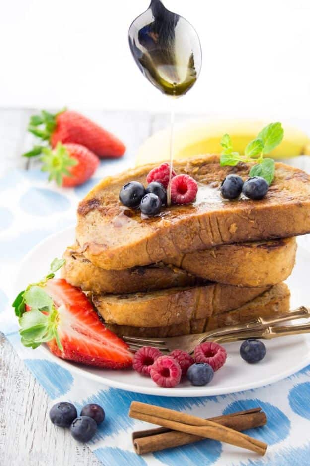 French Toast Recipes - French Toast Without Milk and Eggs - Best Brunch Bites and Breakfast Ideas for French Toast - Stuffed, Baked and Creme Brulee Toasts With Fruit - Healthy Sugar Free, Gluten Free and Keto Versions - Casserole Ideas for Parties and Feeding A Crowd, Sticks and Overnight Prep - How To Make French Toast Perfectly, Classic Powdered Sugar French Toast Recipe #breakfast #frenchtoast