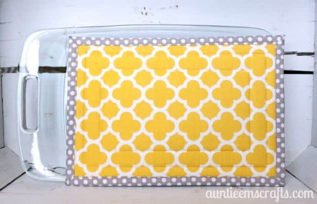 How to Make Potholders: 25+ Hot Pad Patterns  Sewing projects for  beginners, Trendy sewing projects, Sewing projects