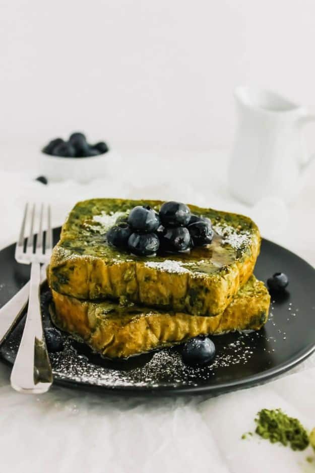 French Toast Recipes - Matcha French Toast - Best Brunch Bites and Breakfast Ideas for French Toast - Stuffed, Baked and Creme Brulee Toasts With Fruit - Healthy Sugar Free, Gluten Free and Keto Versions - Casserole Ideas for Parties and Feeding A Crowd, Sticks and Overnight Prep - How To Make French Toast Perfectly, Classic Powdered Sugar French Toast Recipe #breakfast #frenchtoast