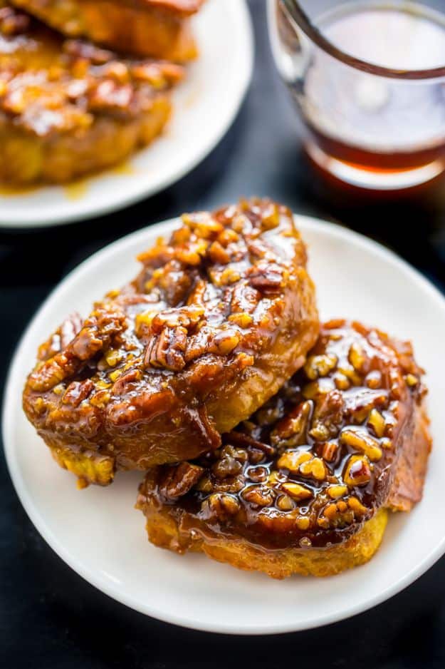 French Toast Recipes - Overnight Pecan Pie French Toast - Best Brunch Bites and Breakfast Ideas for French Toast - Stuffed, Baked and Creme Brulee Toasts With Fruit - Healthy Sugar Free, Gluten Free and Keto Versions - Casserole Ideas for Parties and Feeding A Crowd, Sticks and Overnight Prep - How To Make French Toast Perfectly, Classic Powdered Sugar French Toast Recipe #breakfast #frenchtoast