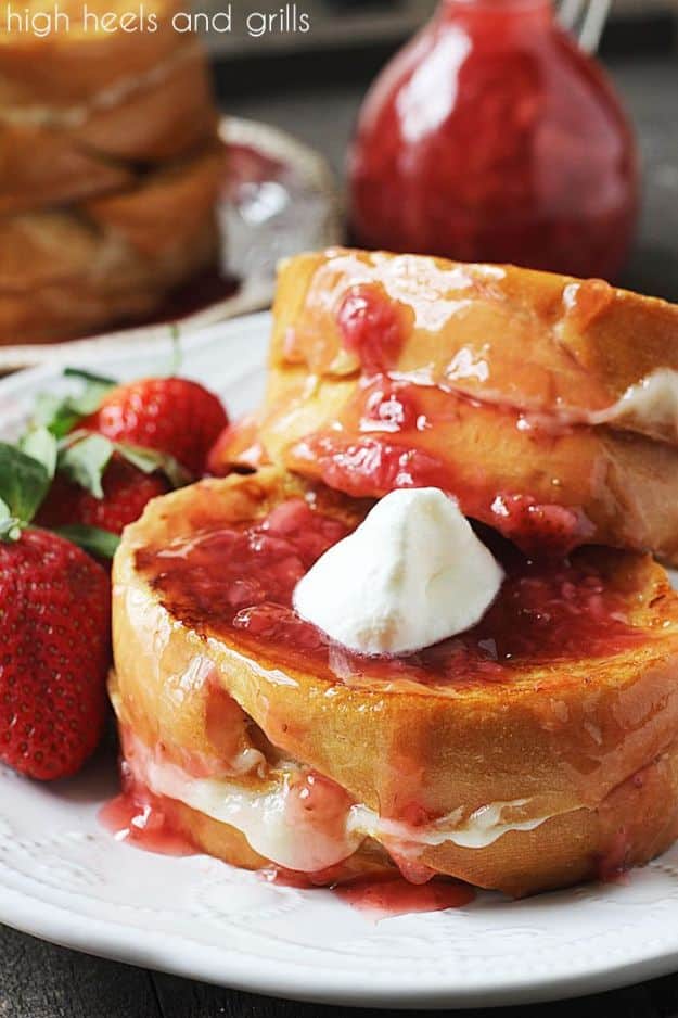 French Toast Recipes - Strawberry Cheesecake Stuffed French Toast - Best Brunch Bites and Breakfast Ideas for French Toast - Stuffed, Baked and Creme Brulee Toasts With Fruit - Healthy Sugar Free, Gluten Free and Keto Versions - Casserole Ideas for Parties and Feeding A Crowd, Sticks and Overnight Prep - How To Make French Toast Perfectly, Classic Powdered Sugar French Toast Recipe #breakfast #frenchtoast