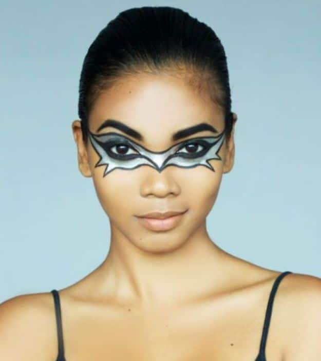 Best Halloween Makeup Tutorials - The Bat Mask - Easy Makeup Tips and Tutorial Ideas for The Best Halloween Costume - Animals, Eyes, Creative Faces, Simple and Scary Ghosts, Skeletons and Creatures - Zombie Makeup, Cute Looks, DIY Vampire, Gypsy, Mermaid and Creepy Sugar Skull, Cool Glam Looks for A Halloween Party and Instagram Photos - Ideas for Couples and Kids 