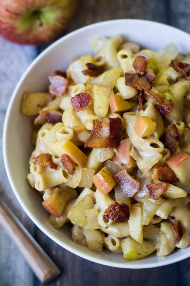 Macaroni and Cheese Recipes - Apple Bacon Mac and Cheese - Best Mac and Cheese Recipe - Baked, Crockpot, Stovetop and Easy, Quick Variations - Homemade, Creamy Sauce - Pioneer Woman Favorites - Velveets Cheddar and 3 Cheese Bacon, Breadcrumbs  