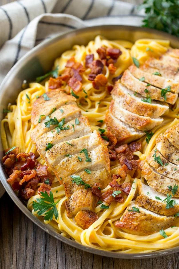 Butternut Squash Recipes - Butternut Squash Pasta With Chicken - Healthy and Hearty Butter Nut Recipe Ideas for Soup, Roasted, Baked, Instant Pot, Crockpot, Mashed- Pasta, Salad, Dessert and Easy Side Dishes - Paleo,and Gluten Free Versions, Thanksgiving Favorites #recipes #veggies #healthy