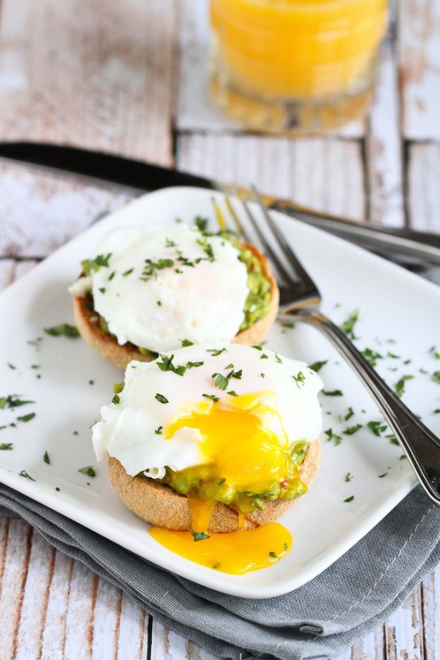 Eggs Benedict Recipes - Chipotle Guacamole Eggs Benedict - Best Benedicts and Recipe Ideas for Breakfast, Brunch and Lunch - Easy and Quick Eggs Benedict, Classic, Salmon, Vegetarian and Healthy Variations - How to Make Hollandaise Sauce - Pioneer Woman Favorites - Eggs Benedict Casserole for A Crowd  