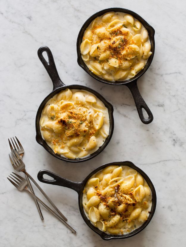 Macaroni and Cheese Recipes - Creamy Skillet Mac and Cheese - Best Mac and Cheese Recipe - Baked, Crockpot, Stovetop and Easy, Quick Variations - Homemade, Creamy Sauce - Pioneer Woman Favorites - Velveets Cheddar and 3 Cheese Bacon, Breadcrumbs  