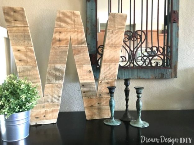 Cheap DIY Living Room Decor Ideas -DIY Pallet Wood Letter - Cool Modern, Rustic Creative Farmhouse Home Decor On A Budget - Do It Yourself Coffee Tables, Wall Art, Rugs, Pillows and Chairs. Step by Step Tutorials and Instructions #diydecor #livingroom #decorideas