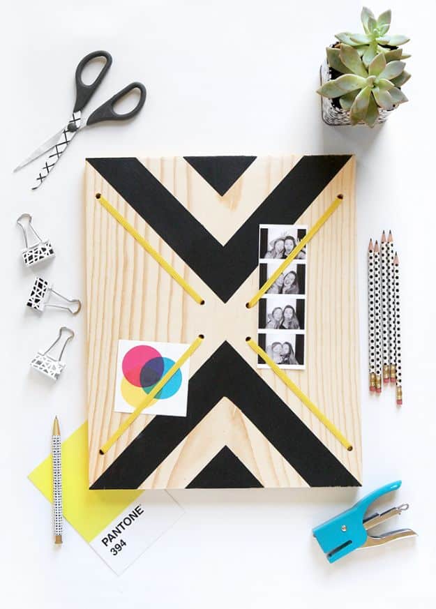 Cheap Last Minute Gifts DIY - Graphic Print Memo Board - Inexpensive DIY Gift Ideas To Make On A Budget - Homemade Christmas and Birthday Presents to Make For Mom, Dad, Daughter & Son, Kids, Friends and Family - Cool and Creative Crafts, Home Decor and Accessories, Fun Gadgets and Phone Stuff - Quick Gifts From Dollar Tree Items #diygifts #cheapgifts #christmasgifts